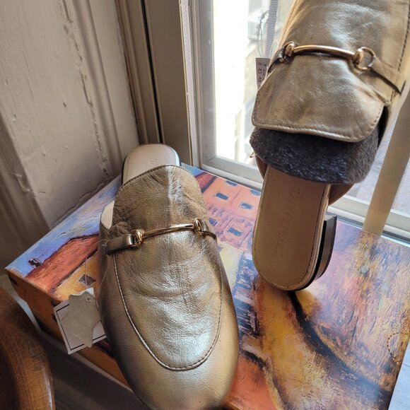 Gold Leather Mules, 1" heel. 11WW (US equivalent for UK shoes) New, no box - Picture 2 of 5